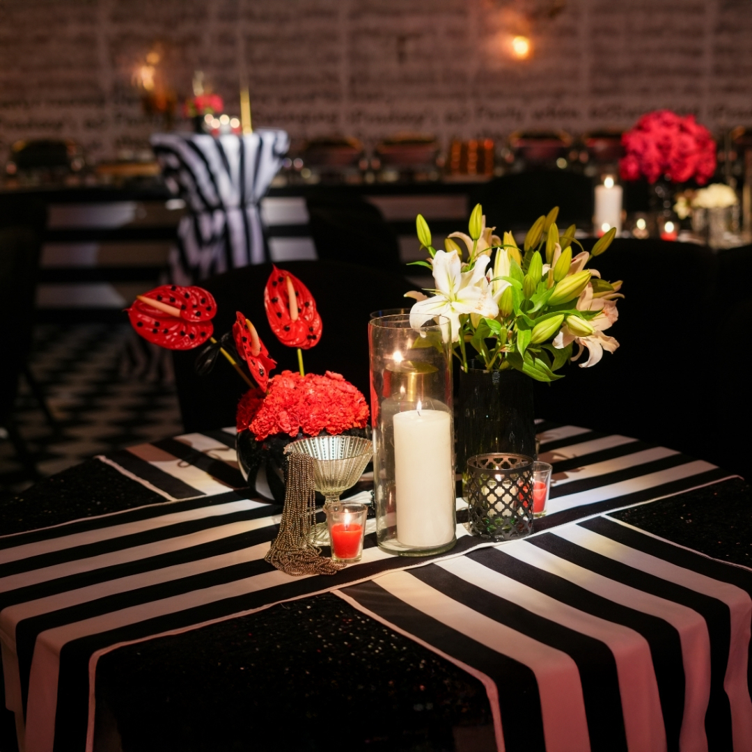 26.-White-and-Red-table-decor