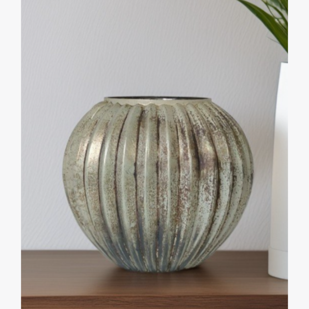 5.1 Antique Glass Pot